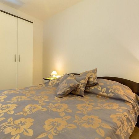 Apartments Mari Zrnovo Exterior photo